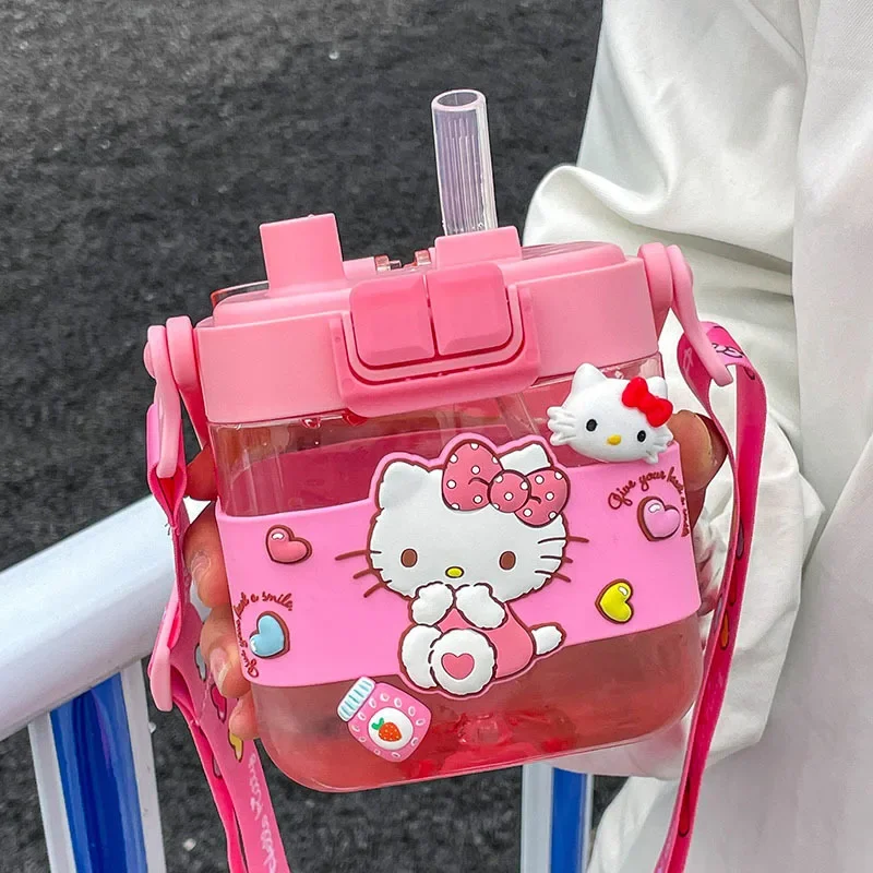 Sanrio-대용량 물병 600ml, 카와이 헬로 키티 쿠로미 시나모롤 투명 플라스틱 주전자 빨대 포함 휴대용 컵