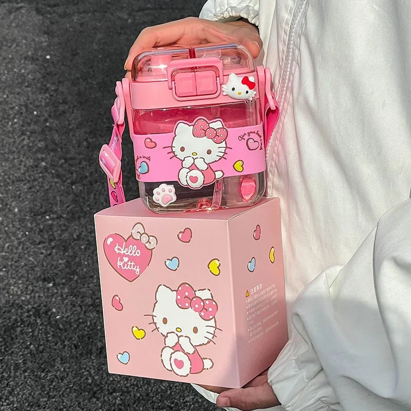 Sanrio-대용량 물병 600ml, 카와이 헬로 키티 쿠로미 시나모롤 투명 플라스틱 주전자 빨대 포함 휴대용 컵