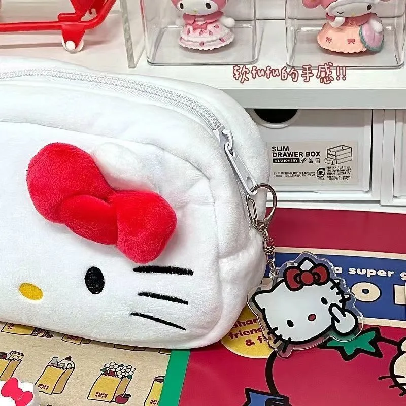 Sanrio-일본 만화 헬로 키티 연필 케이스, 대용량 푹신하고 심플한 귀여운 학생 연필 가방 title=Sanrio-일본 만화 헬로 키티 연필 케이스, 대용량 푹신하고 심플한 귀여운 학생 연필 가방 