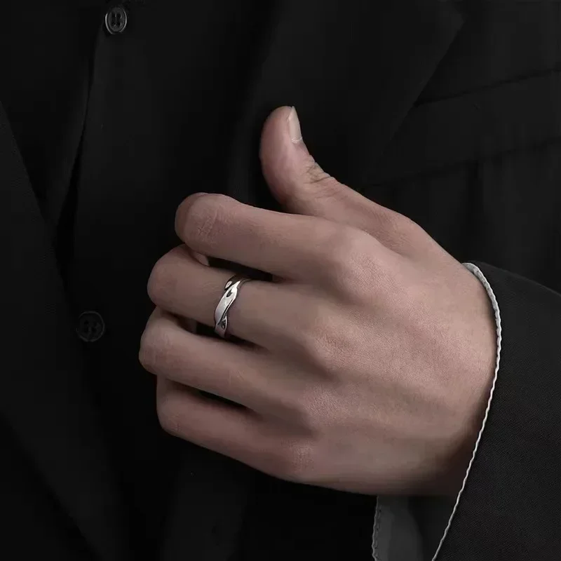 Кольцо Женское 반지 남성 여성 트렌드 디자인 금속 트위스트 간단한 오픈 조절 손가락 반지 보석 웨딩 Anillos