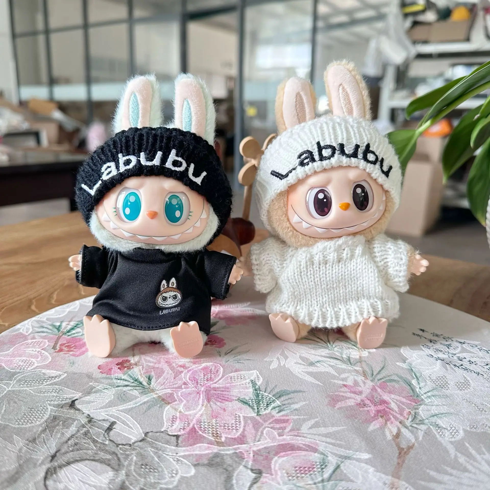 17cm Labubu I II 귀여운 봉제 인형의 옷 아이돌 인형 앉아 파티 크리스마스 의류 스웨터 액세서리 한국 Kpop Exo title=17cm Labubu I II 귀여운 봉제 인형의 옷 아이돌 인형 앉아 파티 크리스마스 의류 스웨터 액세서리 한국 Kpop Exo 