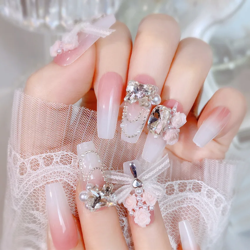 블러쉬 핑크 거짓 손톱 Bowknot 다이아몬드 진주 3D 디자인 무해한 부드러운 가장자리 손톱으로 네일 팁에 누르기 여성 DIY 가짜 손톱