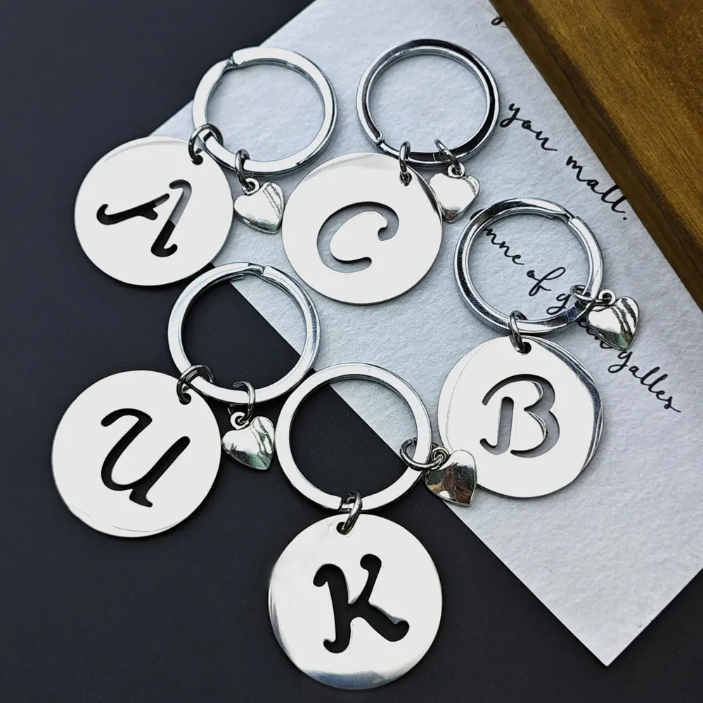 1PCS/2PCS 인기있는 A-Z 라운드 브랜드 스테인레스 스틸 키 체인 26 편지 열쇠 고리 펜던트 열쇠 고리 버클 체인 자동차 모토 선물