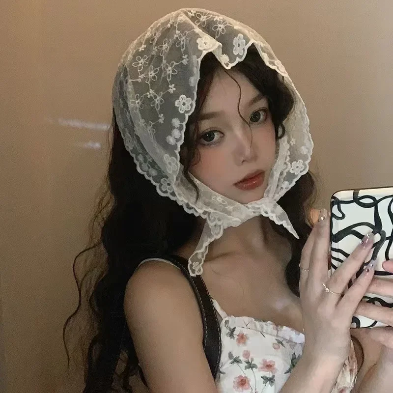 레트로 꽃 레이스 헤드 랩 스카프 여성을위한 수 놓은 삼각형 목 스카프 빈티지 여행 사진 헤어 두건 액세서리 title=레트로 꽃 레이스 헤드 랩 스카프 여성을위한 수 놓은 삼각형 목 스카프 빈티지 여행 사진 헤어 두건 액세서리 