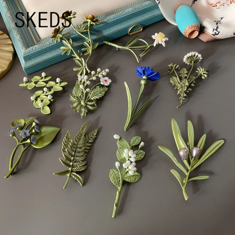 SKEDS 여성 빈티지 꽃 진주 브로치 핀 궁전 에나멜 식물 브로치 핀 코사지 레이디 웨딩 파티 우아한 배지 쥬얼리 title=SKEDS 여성 빈티지 꽃 진주 브로치 핀 궁전 에나멜 식물 브로치 핀 코사지 레이디 웨딩 파티 우아한 배지 쥬얼리 