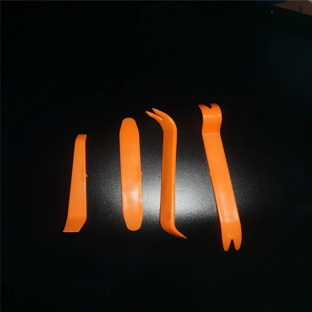 새로운 4pcs 자동차 자동차 라디오 패널 도어 클립 트림 대시 폭스 바겐 폭스 바겐 폴로 cc Tiguan Passat B5 B6 B7 골프 MK6 Jetta MK5 MK6