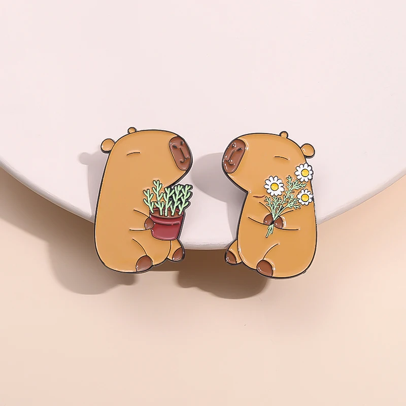 귀여운 동물 Capybara 에나멜 핀 맞춤 커플 데이트 브로치 옷깃 배지 만화 동물 쥬얼리 친구를위한 선물