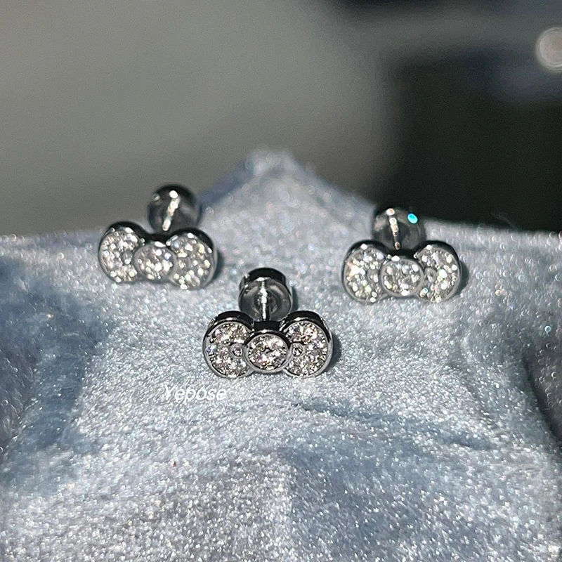 1pcs 품질 반짝 이는 크로스 지르콘 316L 스테인레스 스틸 귀 뼈 네일 Y2K 스타일 실버 컬러 귀걸이 여성을위한 달팽이관 액세서리