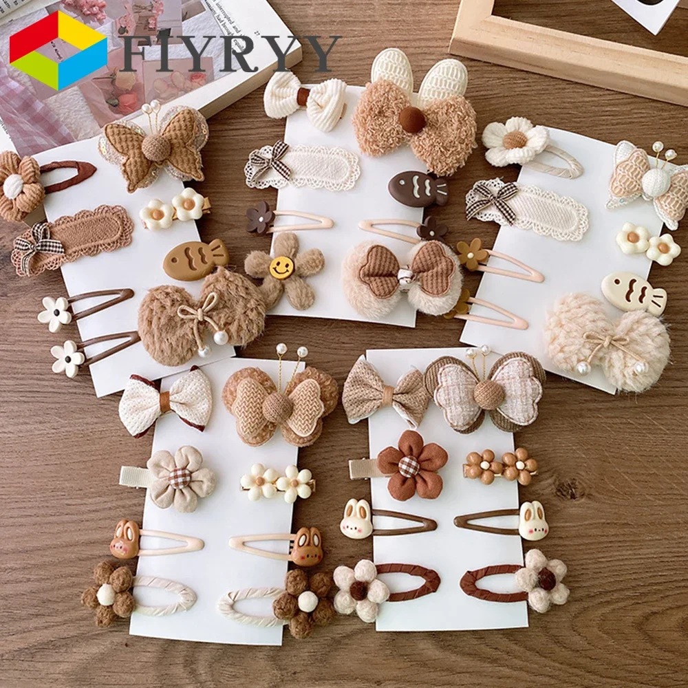 8 개/대 달콤한 소녀 헤어 클립 만화 곰 꽃 Bowknot 머리 핀 유아 소녀 사랑스러운 베이지 커피 색상 아이 아기 모자를 쓰고 있죠 title=8 개/대 달콤한 소녀 헤어 클립 만화 곰 꽃 Bowknot 머리 핀 유아 소녀 사랑스러운 베이지 커피 색상 아이 아기 모자를 쓰고 있죠 