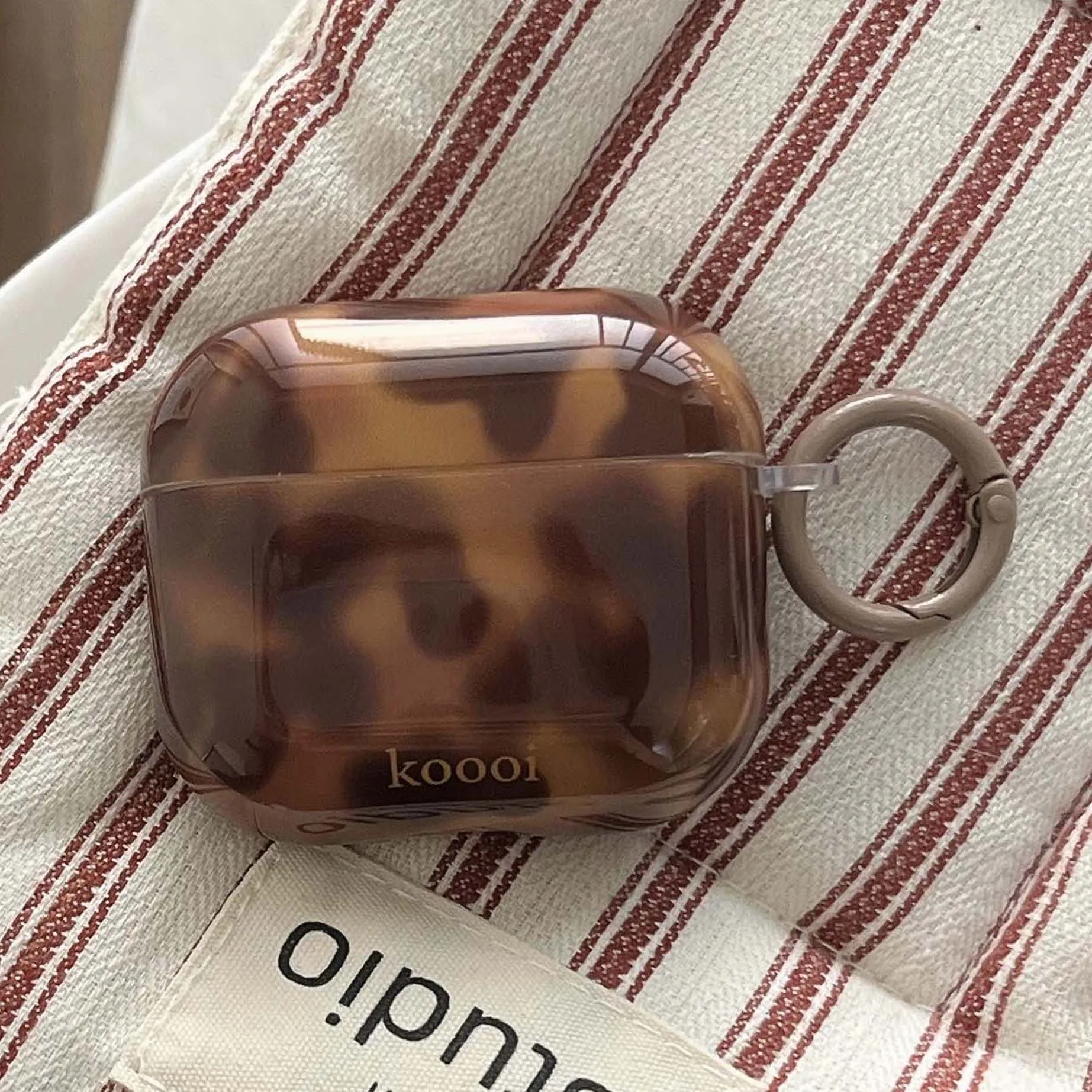Cool imd lamber 앰버 이어폰 케이스 ins 보호기 헤드셋 커버 apple airpods 2nd pro 2 3 4 1 무선 블루투스 충전 박스 title=Cool imd lamber 앰버 이어폰 케이스 ins 보호기 헤드셋 커버 apple airpods 2nd pro 2 3 4 1 무선 블루투스 충전 박스 