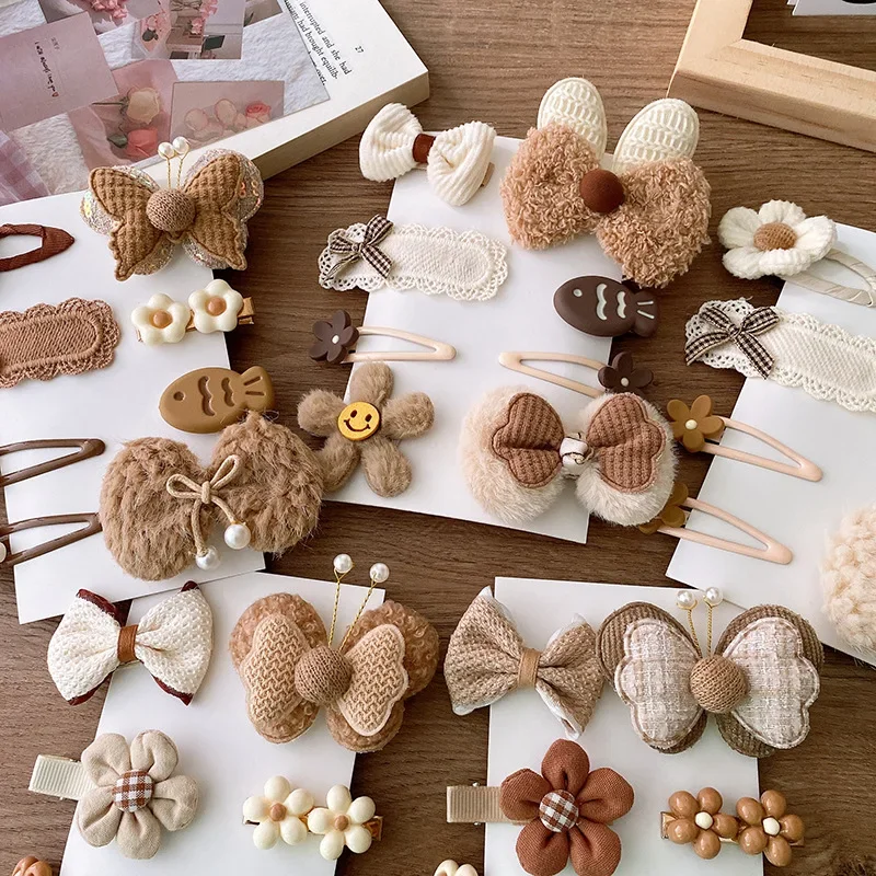8 개/대 달콤한 소녀 헤어 클립 만화 곰 꽃 Bowknot 머리 핀 유아 소녀 사랑스러운 베이지 커피 색상 아이 아기 모자를 쓰고 있죠