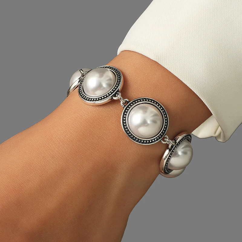 여성을위한 패션 Boho 빈티지 라운드 진주 팔찌 Bangles 블루 레드 블랙 구슬 빈티지 보헤미안 조절 팔찌 쥬얼리 title=여성을위한 패션 Boho 빈티지 라운드 진주 팔찌 Bangles 블루 레드 블랙 구슬 빈티지 보헤미안 조절 팔찌 쥬얼리 