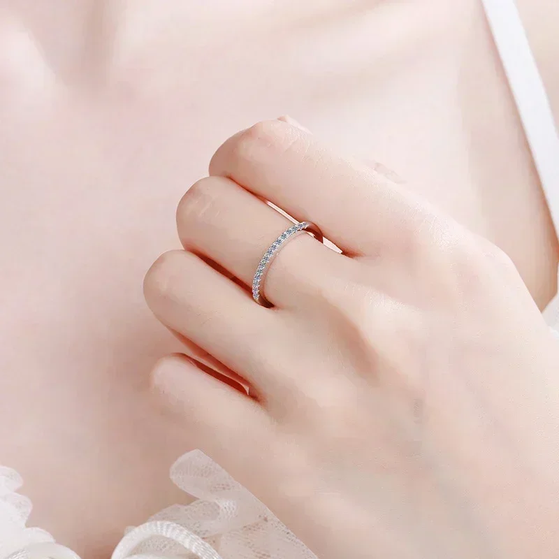 NeeTim Moissanite 반지 925 스털링 실버 화이트 골드 도금 실험실 다이아몬드 영원 밴드 약혼 결혼 반지 여성을위한