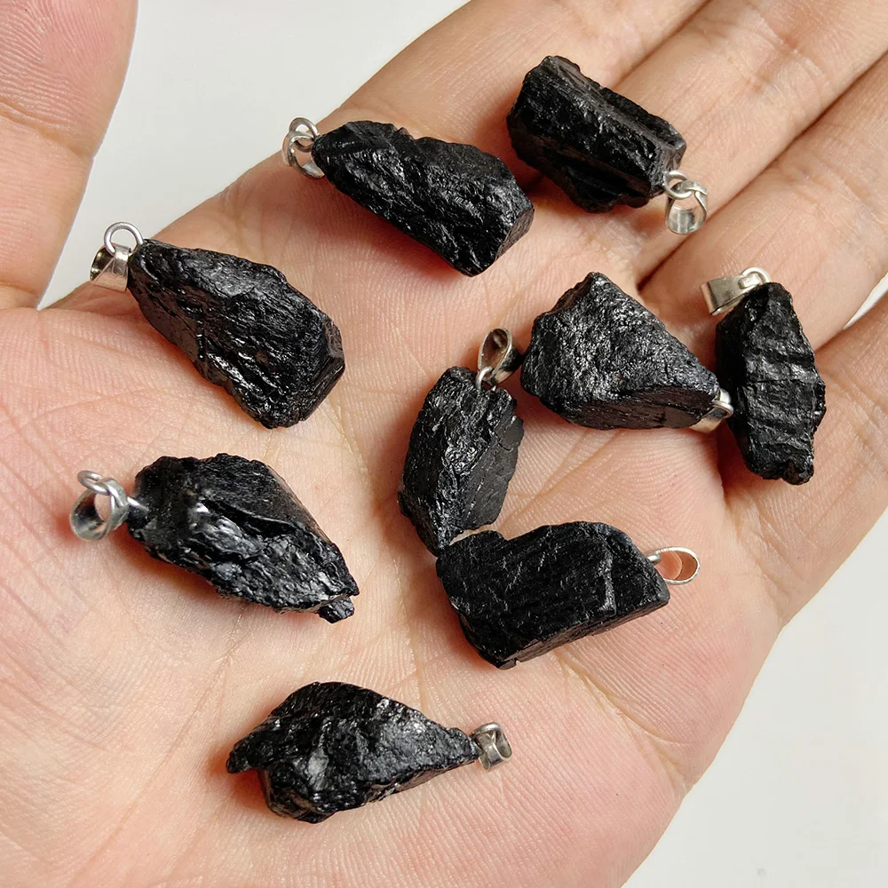 고품질 천연 블랙 토르말린 펜던트 천연 불규칙한 원시 매력 펜던트 DIY 쥬얼리 선물을위한 치유 에너지 펜던트