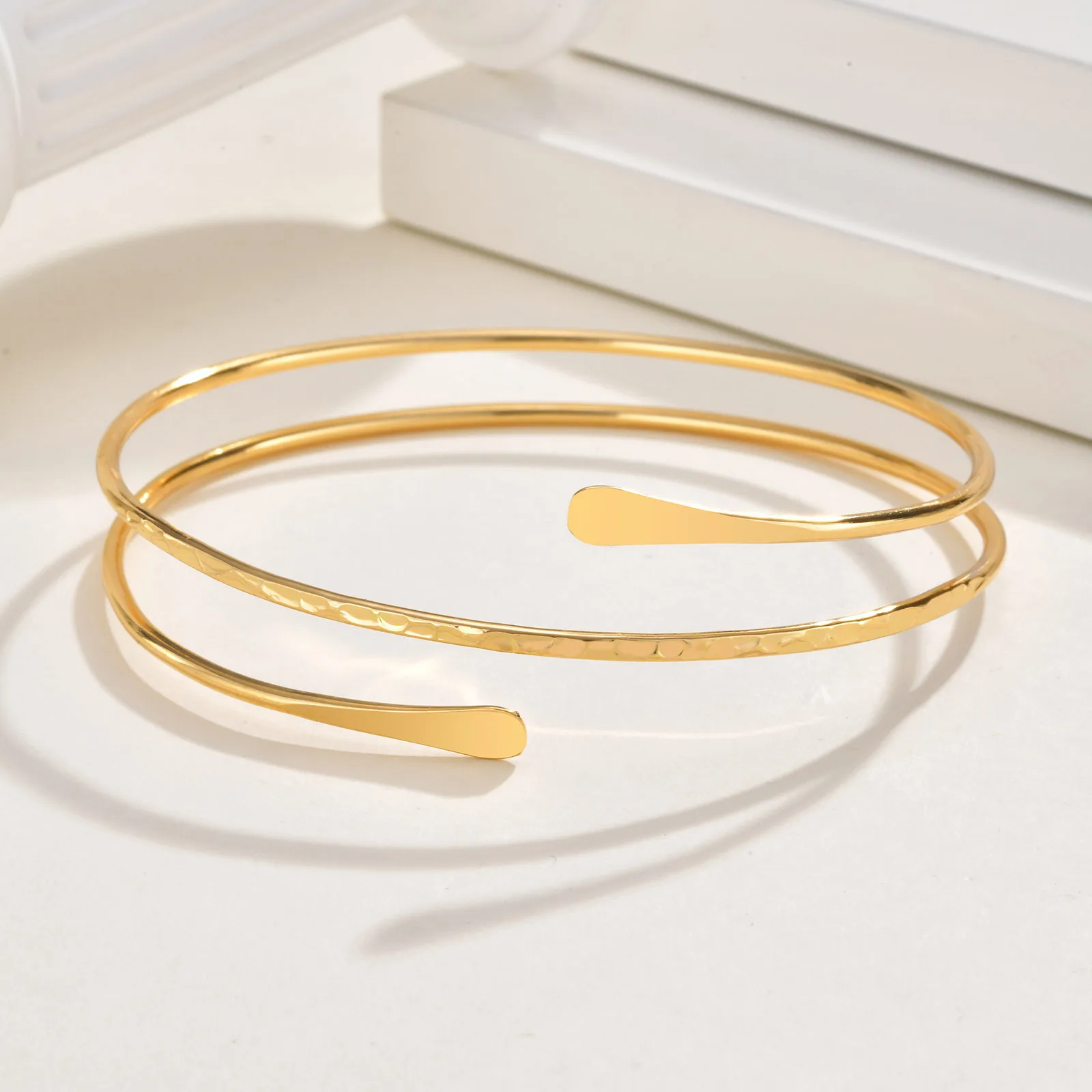 여성용 상완 커프 팔찌, 미니멀리스트 골드 도금 완장 성명 파티 Armlets 쥬얼리
