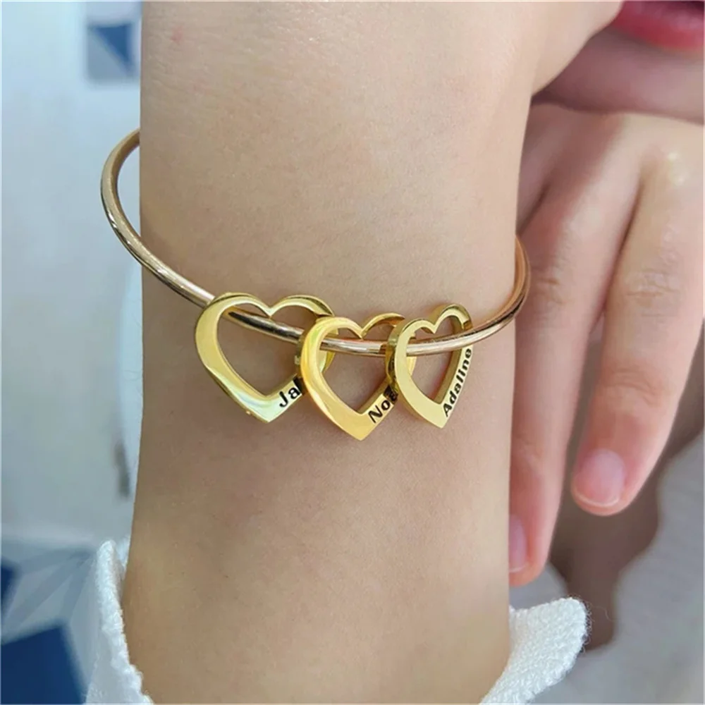 여성을위한 맞춤형 조각 이름 하트 펜던트 Bangles 맞춤형 스테인레스 스틸 팔찌 쥬얼리 여자 친구 생일 선물 title=여성을위한 맞춤형 조각 이름 하트 펜던트 Bangles 맞춤형 스테인레스 스틸 팔찌 쥬얼리 여자 친구 생일 선물 