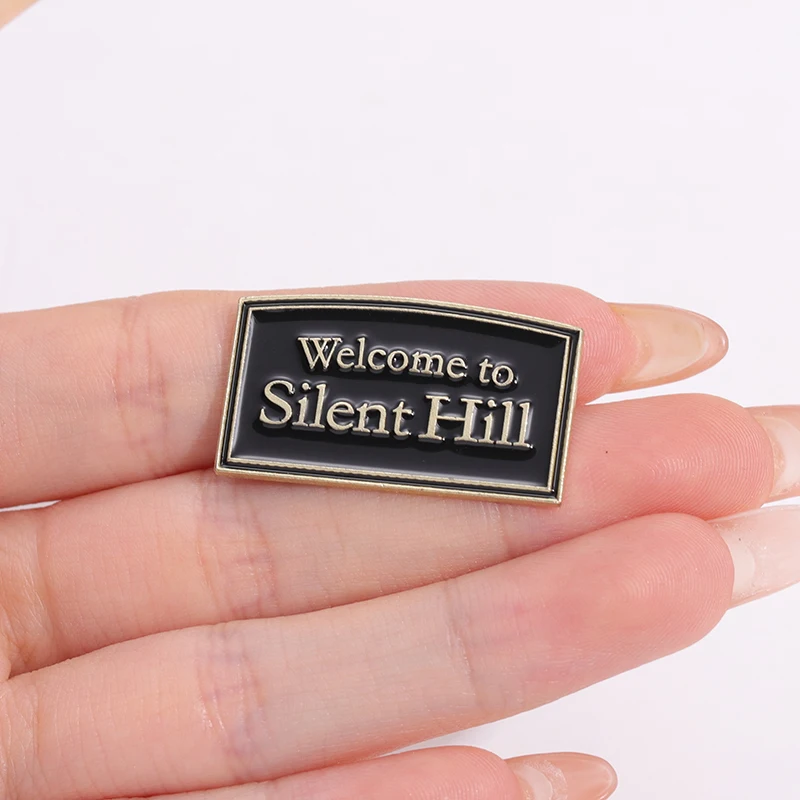 Silent Hill 에나멜 핀 공포 게임에 오신 것을 환영합니다 멋진 애니메이션 브로치 옷깃 배지 영감을받은 보석 선물 팬 플레이어 친구