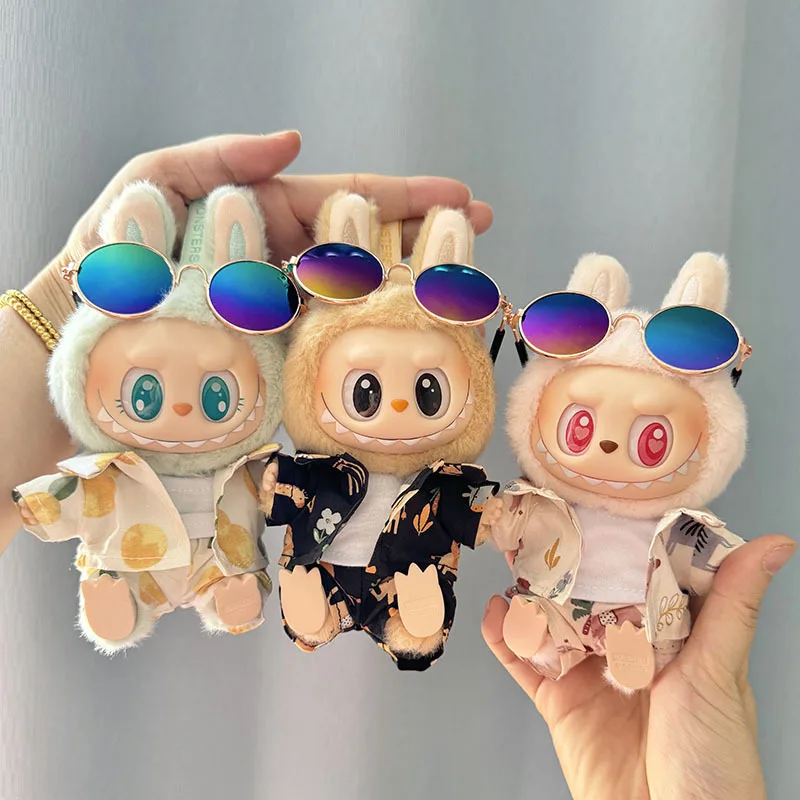 1 세트 Labubu V1 V2 용 하와이 오리지널 럭셔리 옷 귀여운 상어 오리 신발 셔츠 바지 안경 Labubu 용 비치 복장 title=1 세트 Labubu V1 V2 용 하와이 오리지널 럭셔리 옷 귀여운 상어 오리 신발 셔츠 바지 안경 Labubu 용 비치 복장 