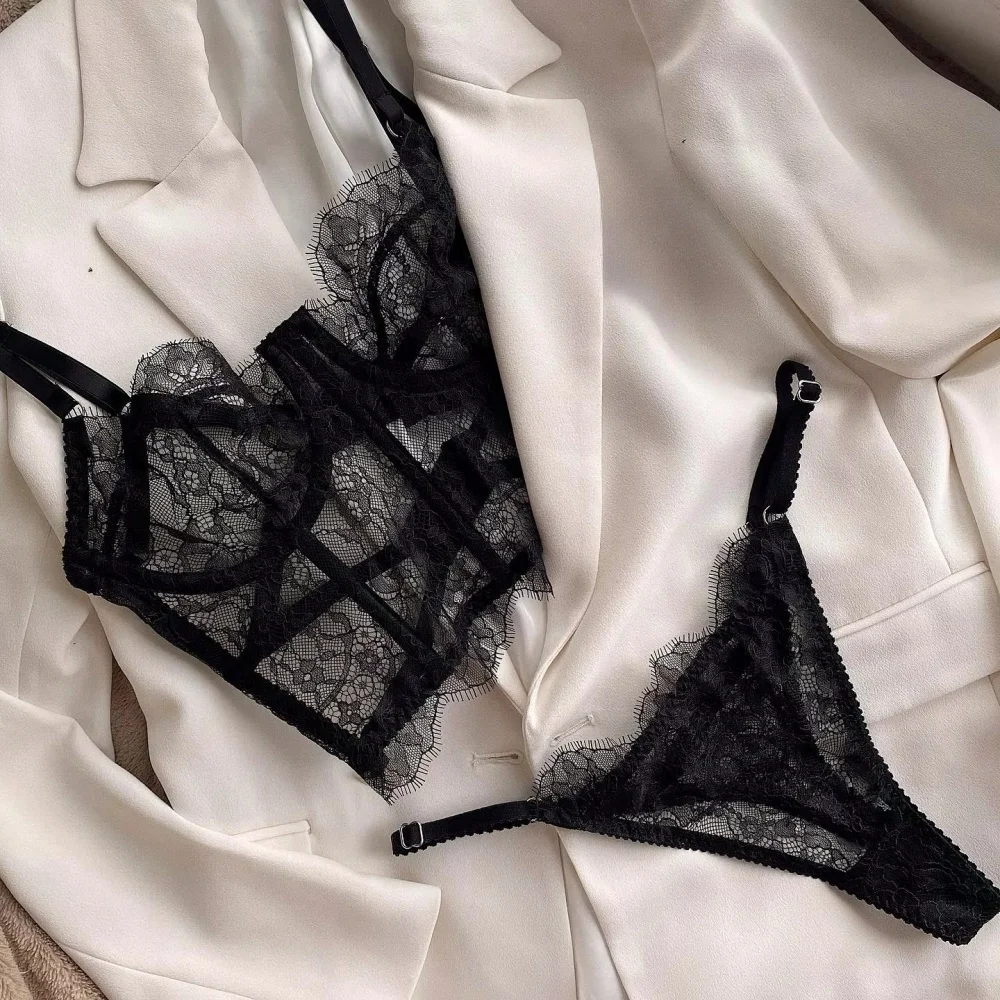 Krasapt Bustier 꽃 레이스 섹시한 란제리 세트 브래지어 간략한 세트 여성 속옷 투명 Unlined 중공 속눈썹 레이스 섹스 슈트