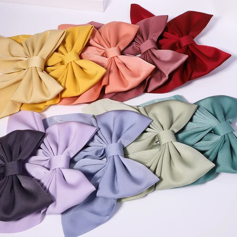 새로운 달콤한 활 머리핀 여자를위한 솔리드 컬러 Bowknot 헤어 클립 새틴 나비 바레트 Duckbill 클립 키즈 헤어 액세서리