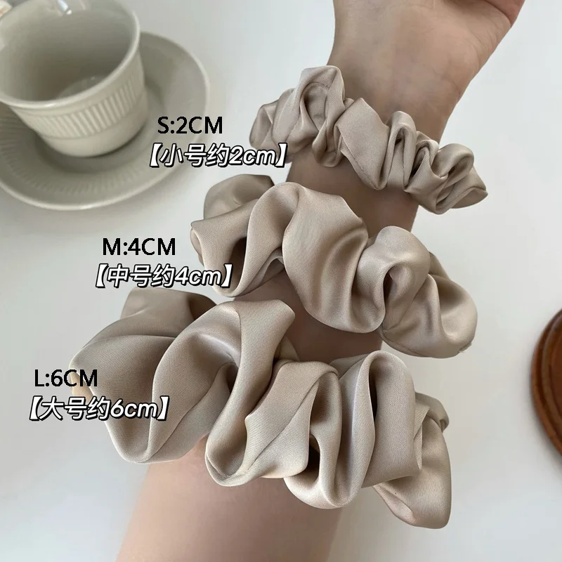 특대 새틴 Scrunchies 탄성 헤어 넥타이 여자 여자 큰 실크 헤어 밴드 포니 테일 홀더 헤어 고무 밴드 헤어 액세서리 title=특대 새틴 Scrunchies 탄성 헤어 넥타이 여자 여자 큰 실크 헤어 밴드 포니 테일 홀더 헤어 고무 밴드 헤어 액세서리 